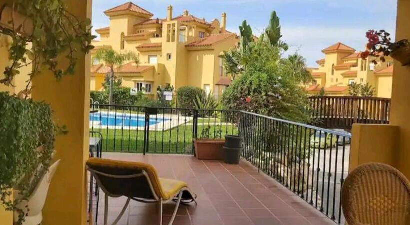 デラックスルーム, Bienvenido A Tu Habitacion