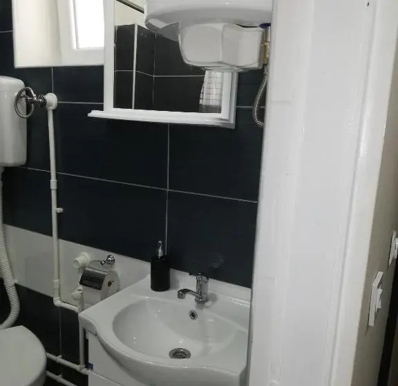 اتاق لوکس, Blue Carpet Rooms