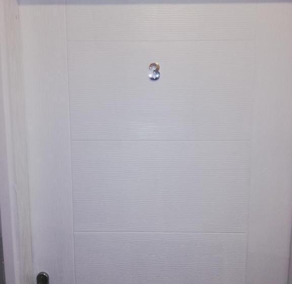 Economy Triple Room, Blue Carpet Rooms