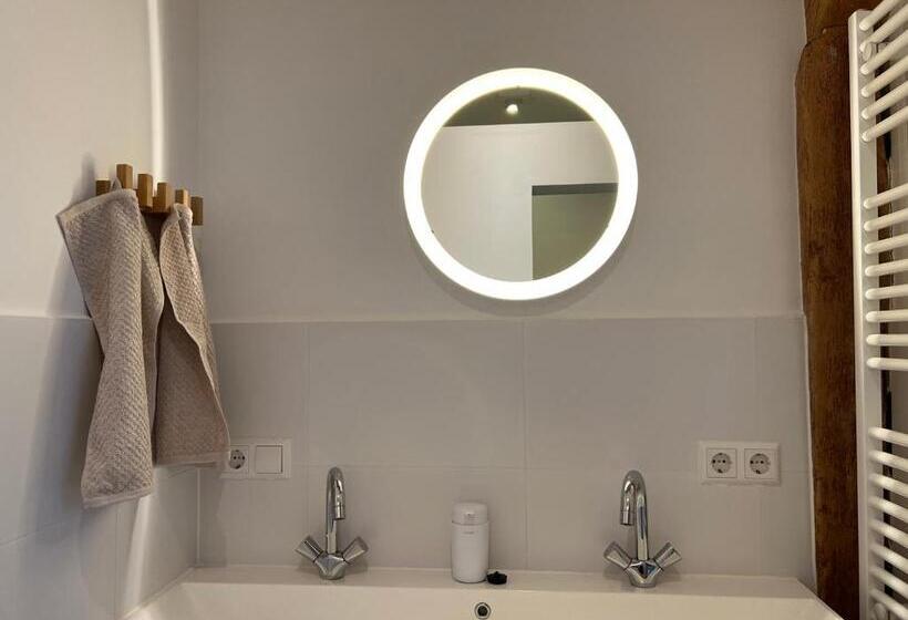 חדר משפחתי, De Danenberg