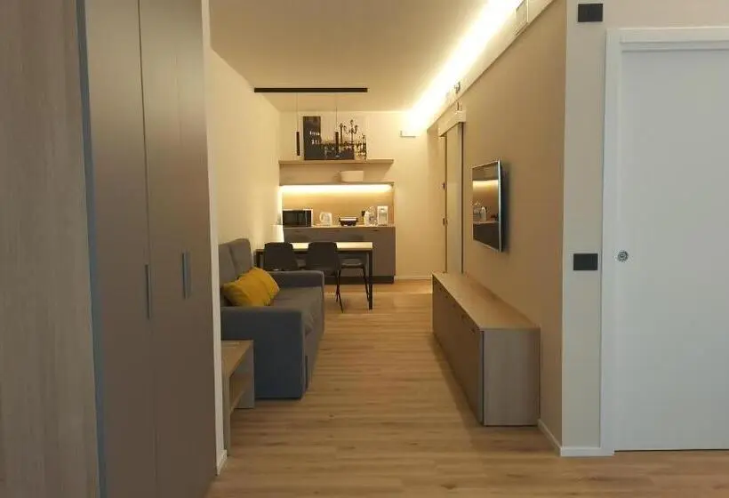 デラックスルーム, Fragilerooms