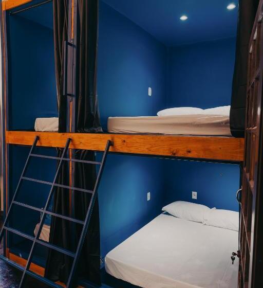 اتاق خانوادگی, Hostel Casarão Fronteira