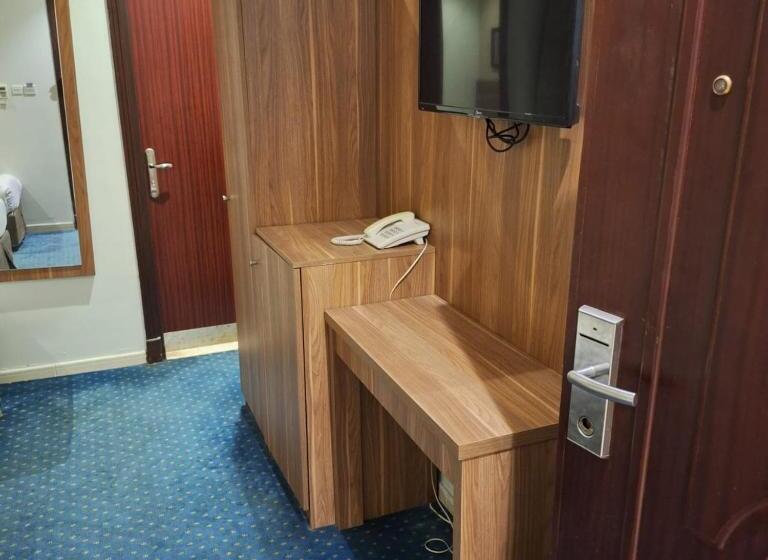 スタンダード4人部屋, Ares Al Khashif