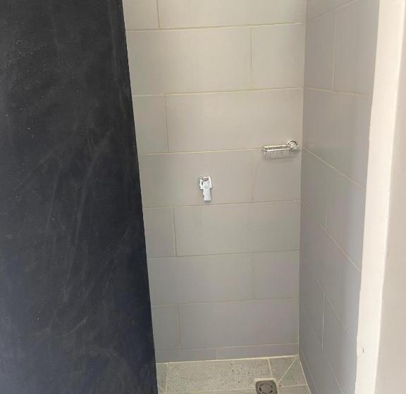 スタンダードルーム, Hosteline