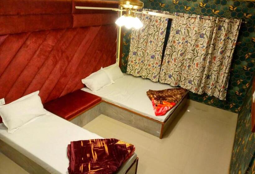 트리플 클래식 룸, Rooma Holidays In Heaven