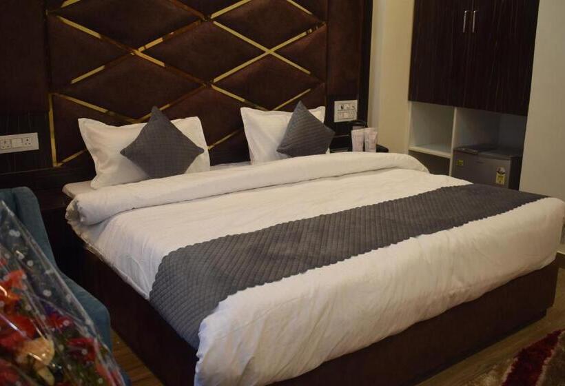스탠다드 룸 킹사이즈 침대, Antara Inn