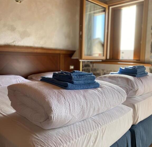 Quarto Estandar Banheiro Compartilhado, Old B&b