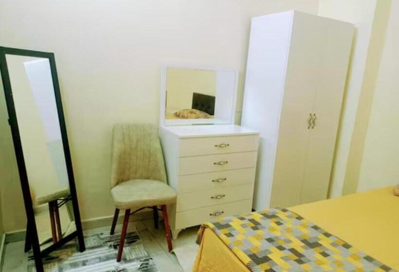 Апартаменты 1 Спальня Нижний Этаж, Old Town Grand Apart