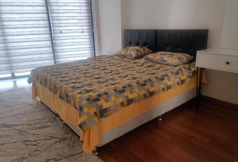 Апартаменты 2 Спальни, Old Town Grand Apart