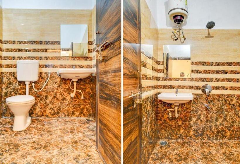 חדר קלאסי לשלושה, Oyo Hotel Darshini