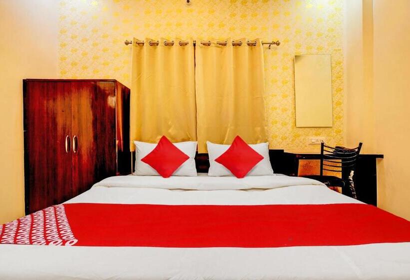 Трехместный Номер Классика, Oyo Hotel Darshini