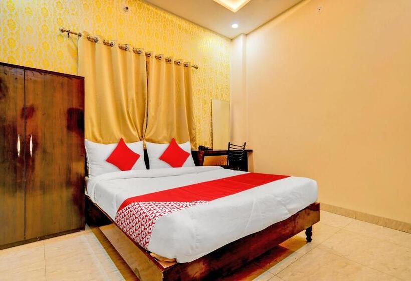 חדר קלאסי לשלושה, Oyo Hotel Darshini