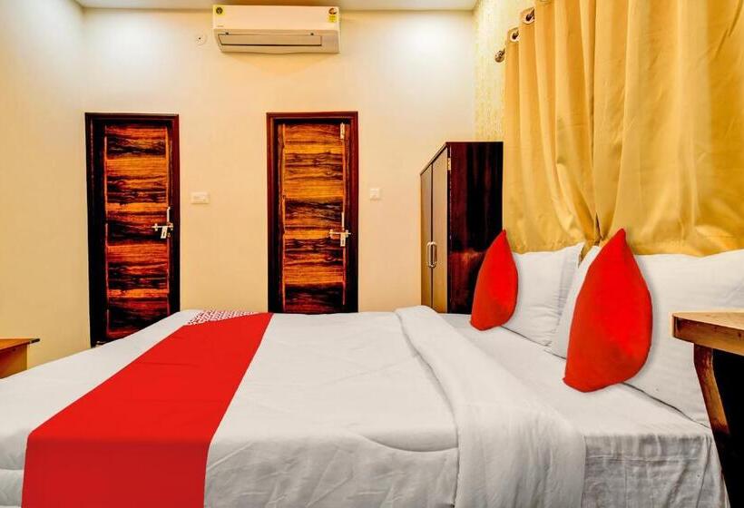 חדר קלאסי לשלושה, Oyo Hotel Darshini