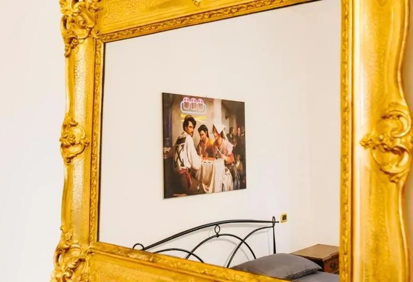 اتاق استاندارد با سرویس بهداشتی مشترک, Art Suites Verona