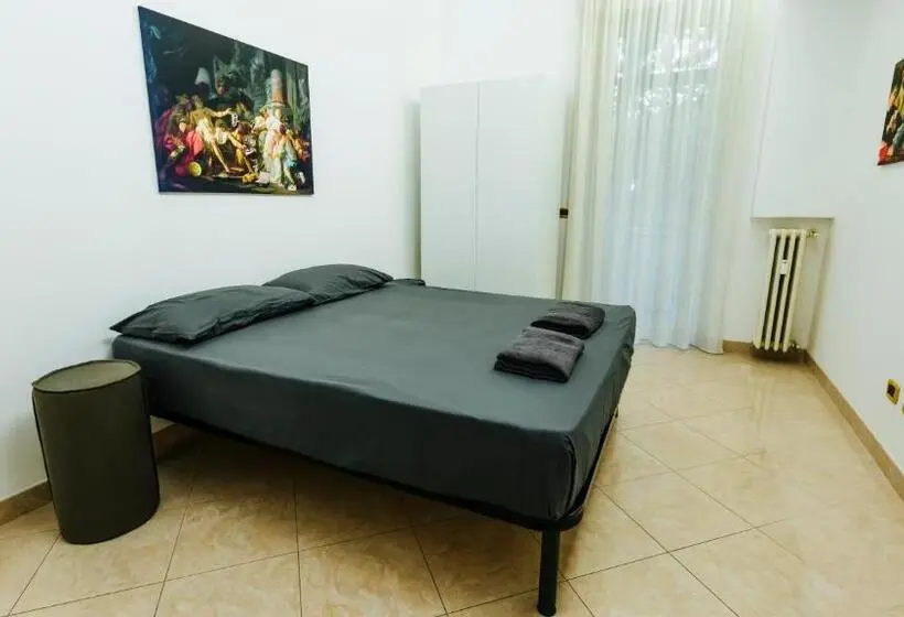 اتاق استاندارد با سرویس بهداشتی مشترک, Art Suites Verona