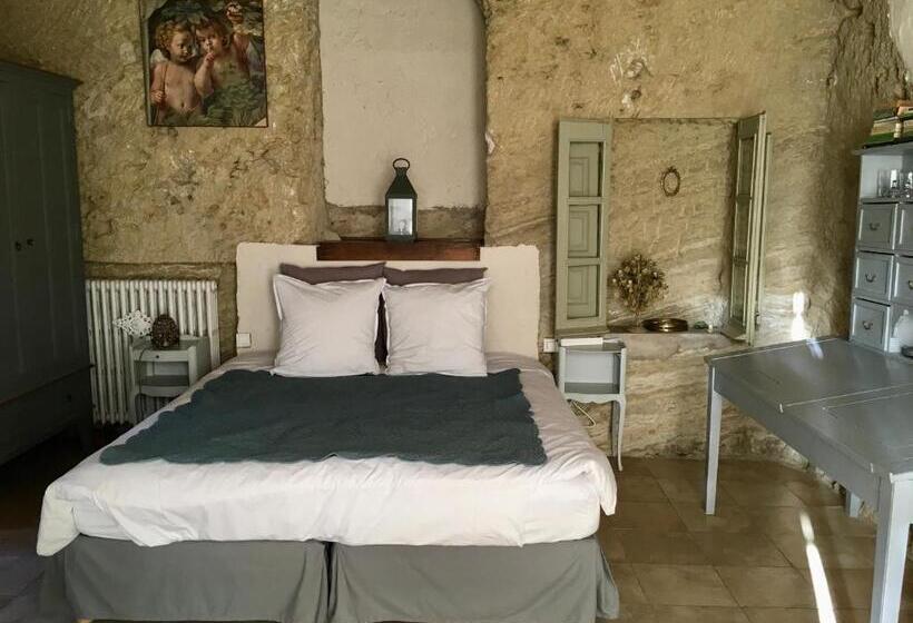 غرفة قياسية مزوَّدة بتراس, Le Mas De Pierre étoile