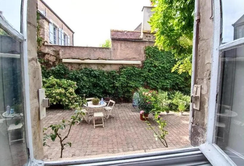 スタンダードルーム, Quelques Jours à Noyers Sur Serein