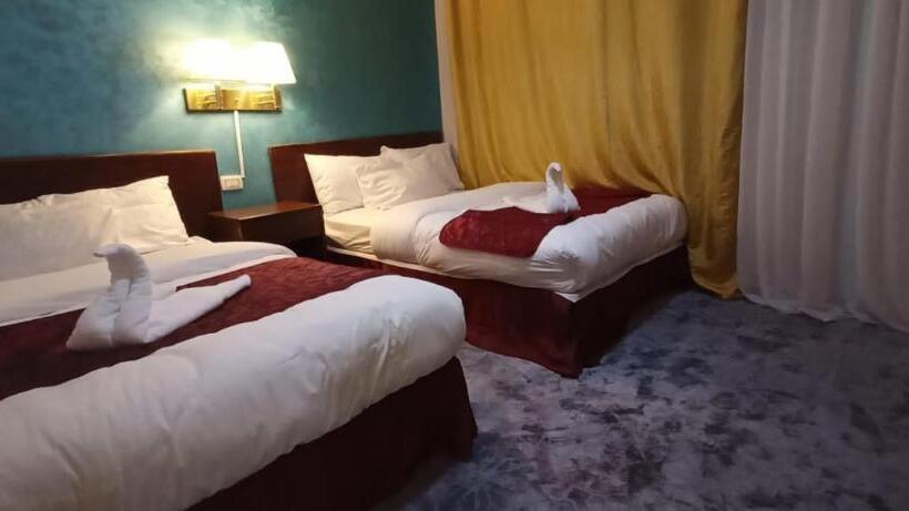 اتاق استاندارد با سرویس بهداشتی مشترک, Rabail House