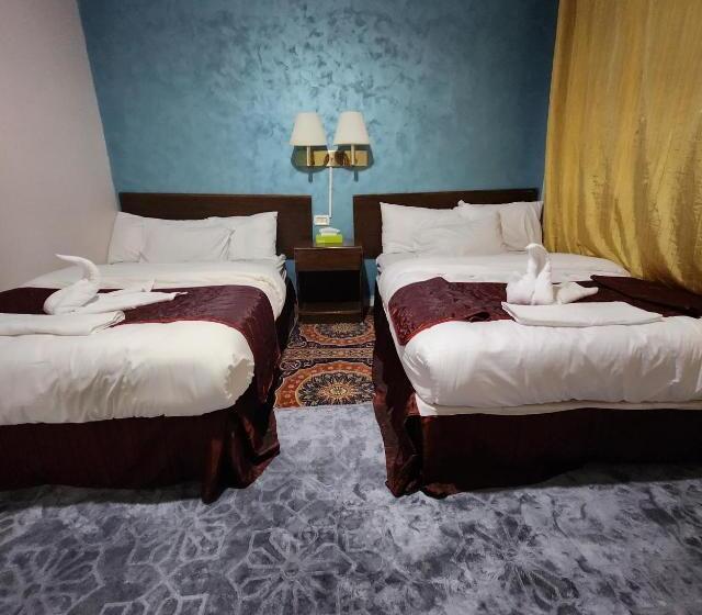 اتاق استاندارد با سرویس بهداشتی مشترک, Rabail House