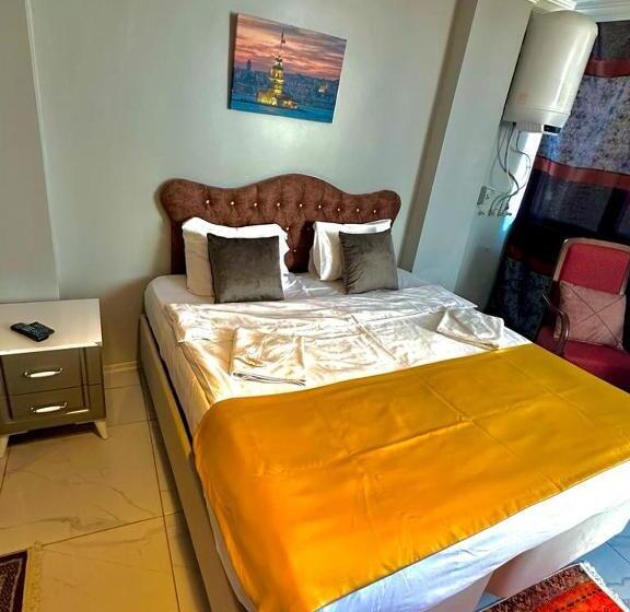 Quarto Triplo Deluxe, Raydon