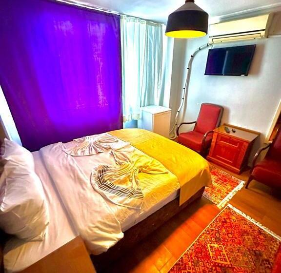Quarto Estandar, Raydon