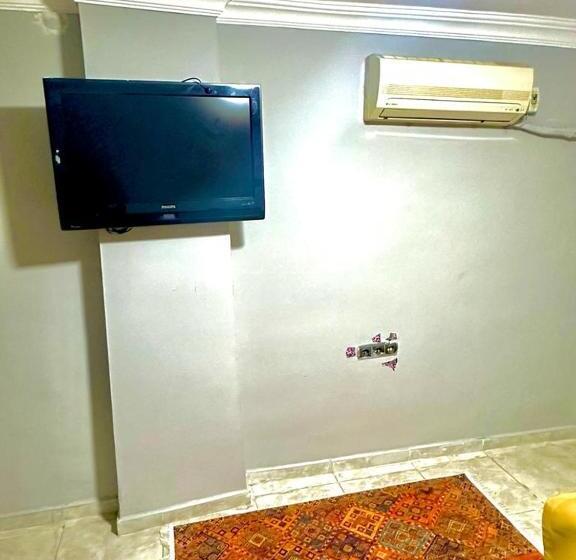 Quarto Estandar, Raydon