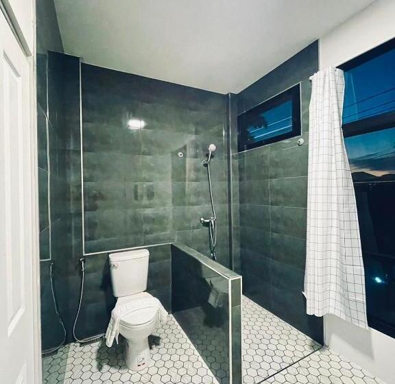 חדר דלוקס עם מרפסת, Sky View Home And Hostel Chiangmai