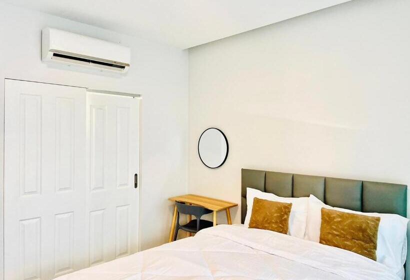 חדר דלוקס עם מרפסת, Sky View Home And Hostel Chiangmai