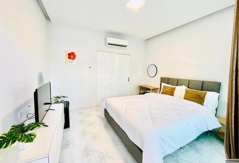 חדר דלוקס עם מרפסת, Sky View Home And Hostel Chiangmai