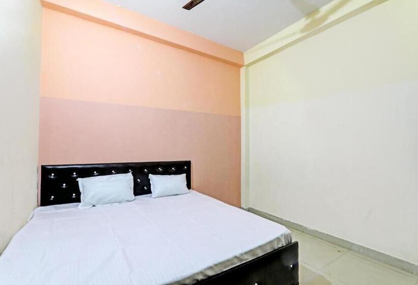 اتاق کلاسیک سه تخته, Spot On Hotel Shyam