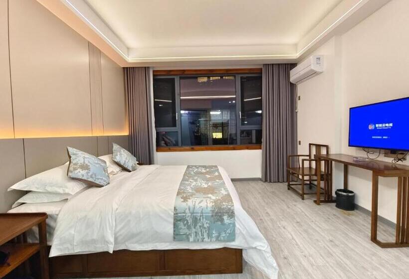 스탠다드 룸 킹사이즈 침대, Zhangjiajie Borui Hotel Tianmen Mountain