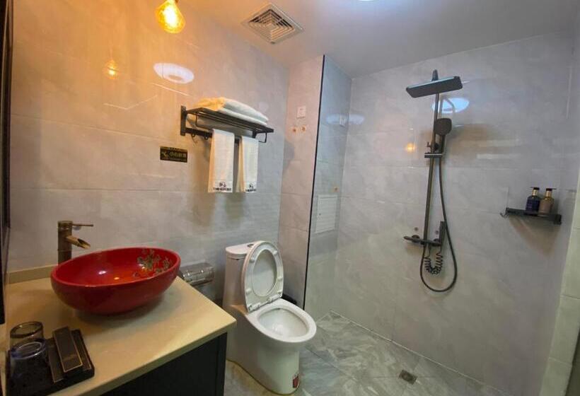 스탠다드 룸 킹사이즈 침대, Zhangjiajie Borui Hotel Tianmen Mountain