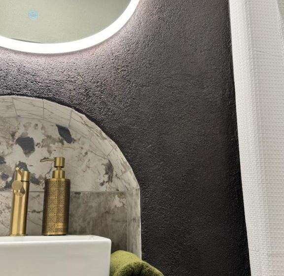 스탠다드 룸, La Chambre Des Trois églises