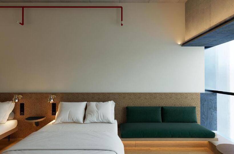Номер Стандарт, 彼厅酒店hotel In Between