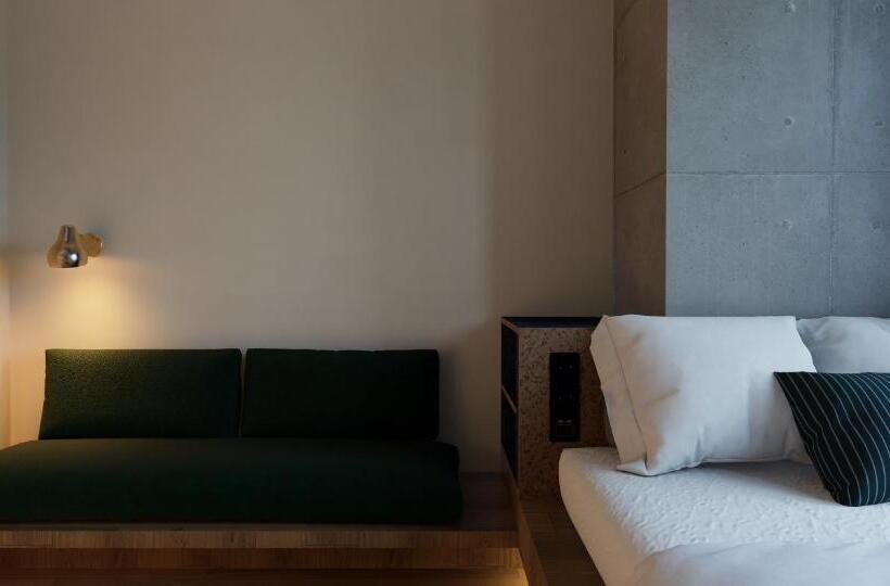 Quarto Basic, 彼厅酒店hotel In Between