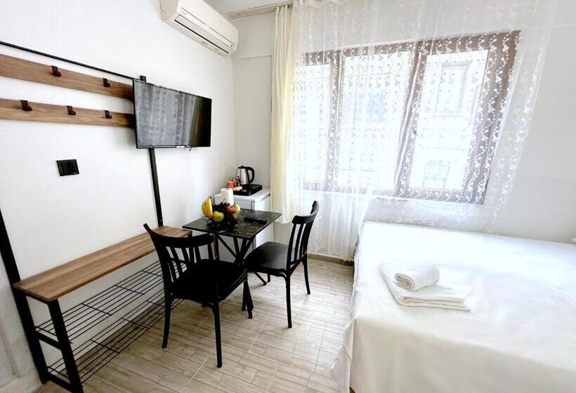 חדר סטנדרט, Menesa