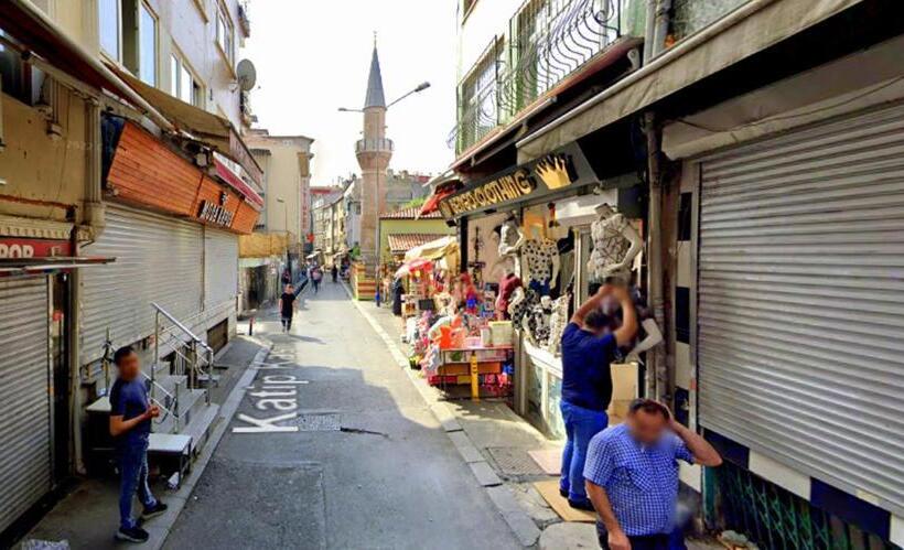 חדר סטנדרט לשלושה, Menesa