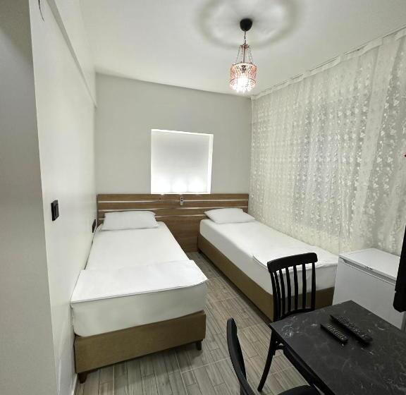 חדר סטנדרט, Menesa