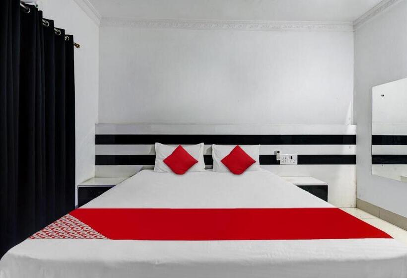 חדר קלאסי לשלושה, Super Oyo Aruna Banquet And Guest House