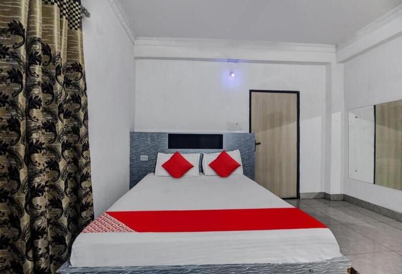 חדר קלאסי לשלושה, Super Oyo Aruna Banquet And Guest House