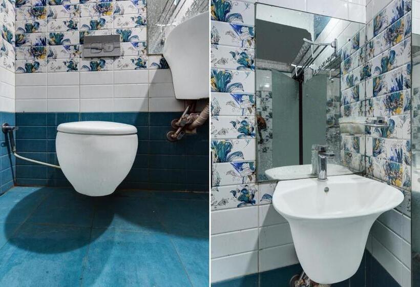 חדר קלאסי לשלושה, Super Oyo Aruna Banquet And Guest House