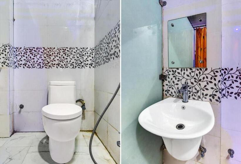 חדר קלאסי לשלושה, Super Oyo Aruna Banquet And Guest House