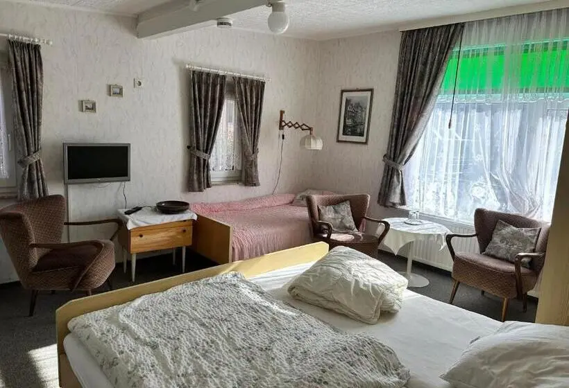 اتاق راحتی سه تخته, Haus Deitje
