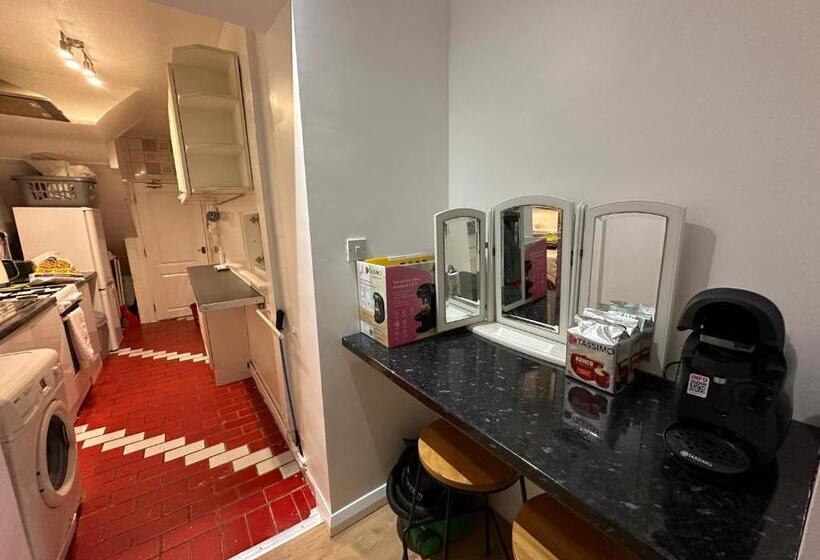 غرفة ديلوكس, Keedonwood Road Bromley, Rooms With Free Wifi