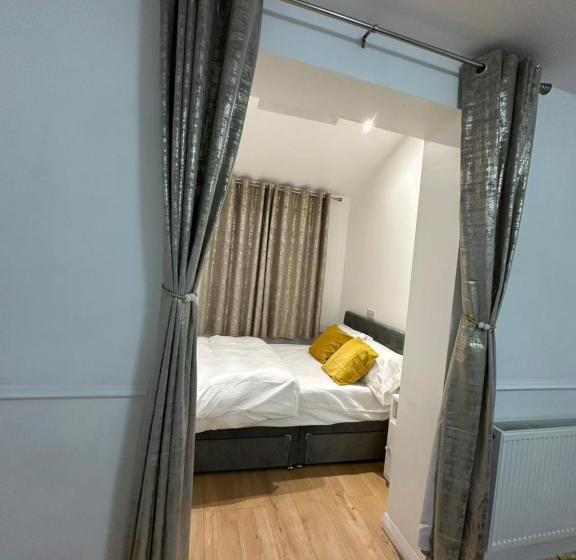 غرفة ديلوكس, Keedonwood Road Bromley, Rooms With Free Wifi