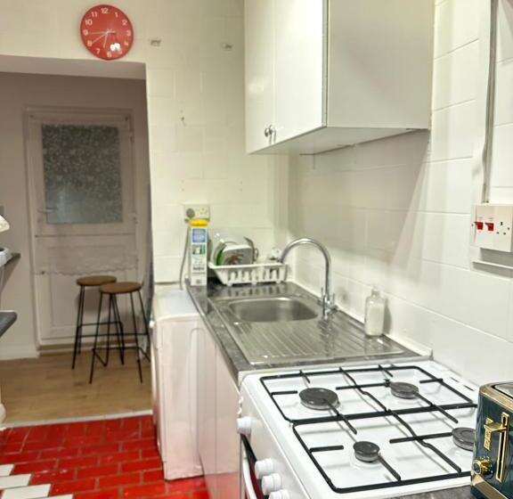 غرفة ديلوكس, Keedonwood Road Bromley, Rooms With Free Wifi