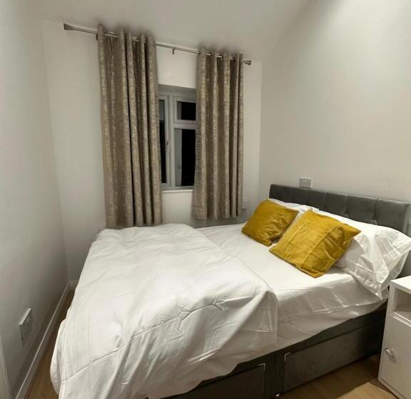 Студия Deluxe, Keedonwood Road Bromley, Rooms With Free Wifi