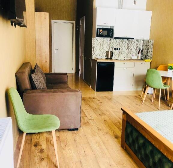 آپارتمان 1 خوابه با چشم‌انداز, Redco Apartment