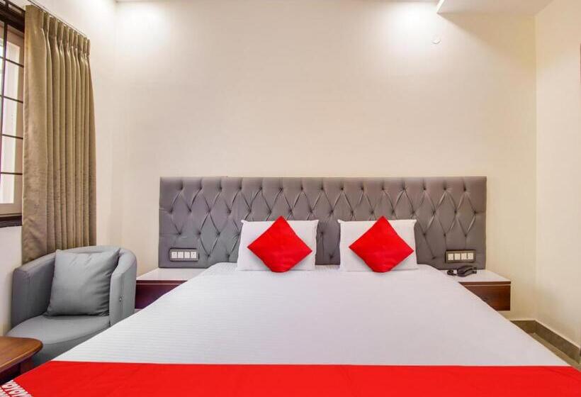 اتاق کلاسیک سه تخته, Rr Residency