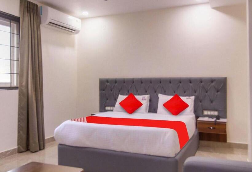 اتاق کلاسیک سه تخته, Rr Residency